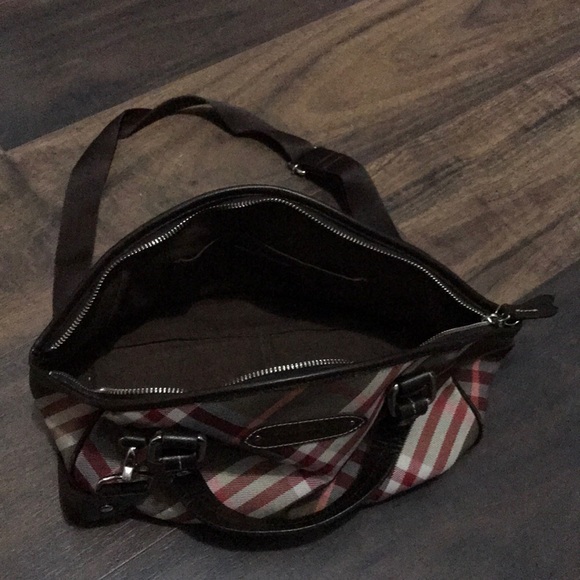 Burberry Blue Label Dumpling Sling Bag 💋 - Picture 3 of 5